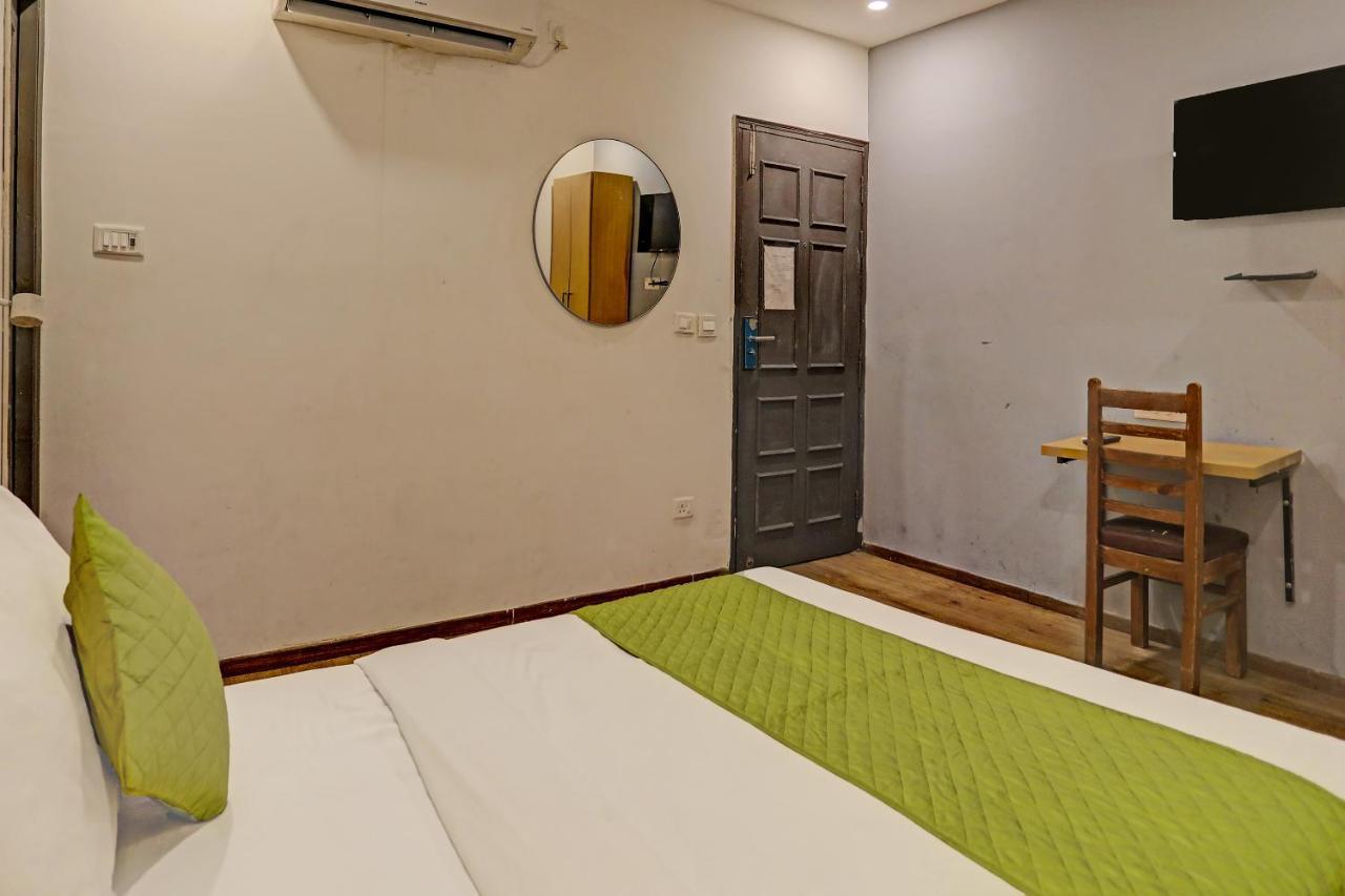 Hotel Admire Inn "Near Atal Chowk, Sector 15, Vasundhara" Газиабад Экстерьер фото